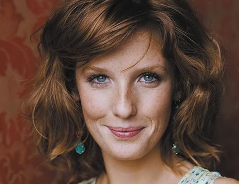 Kelly Reilly Height Weight Bra Size Body Measurements