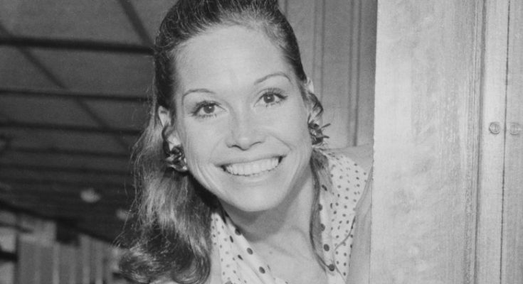 Mary Tyler Moore Height Weight Bra Size Body Measurements