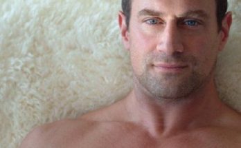 Christopher Meloni Height Weight Bra Size Body Measurements
