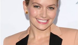 Becki Newton Height Weight Bra Size Shoe Size Dress Size