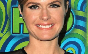Maggie Lawson Height Weight Bra Size Shoe Size Dress Size