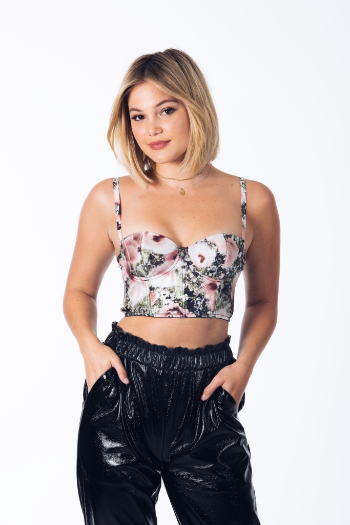 Olivia Holt Height Weight