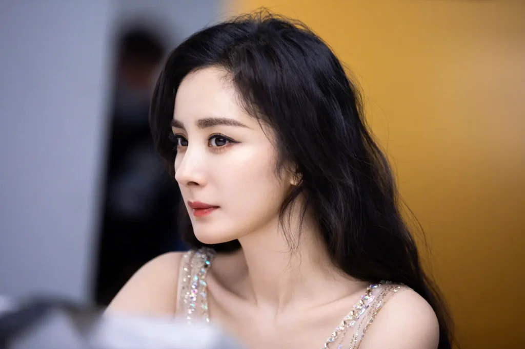 Yang Mi Height Weight Bra Size Shoe Size Dress Size