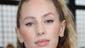 Dylan Penn Measurements Bra Size Height