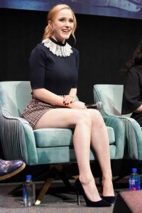 Rachel Brosnahan's Body Measurements Including Height, Weight, Bra Size ...