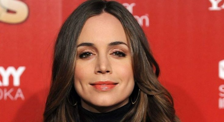 Eliza Dushku